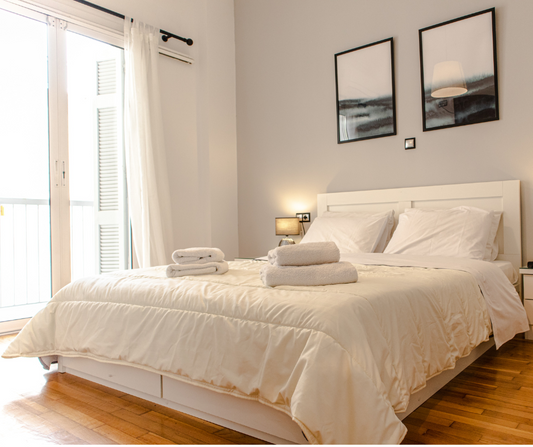 Percale vs. Sateen: Which Linen is Right for Your Guests?